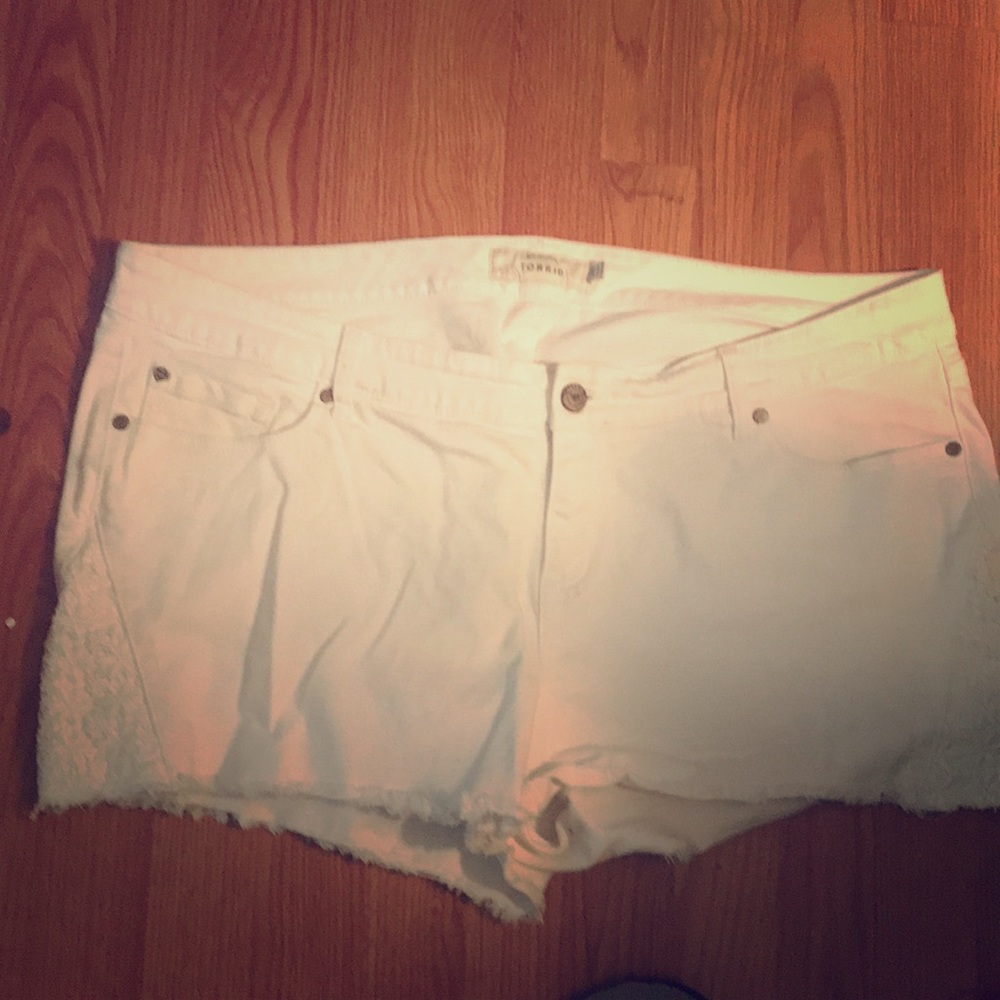 Torrid Crocheted white jean shorts size  20